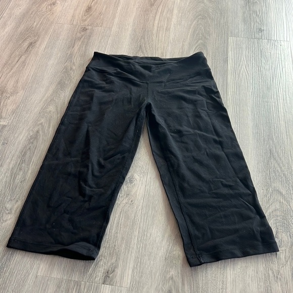 Ivivva Other - Lululemon Ivivva black capris  size 12